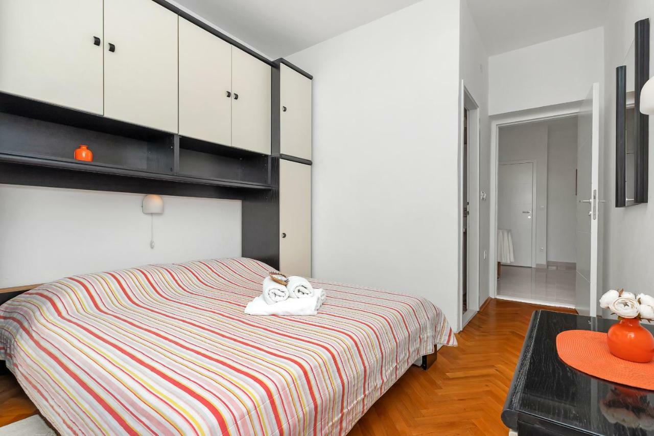 Mirjana & Ivo Apartment Makarska Bagian luar foto