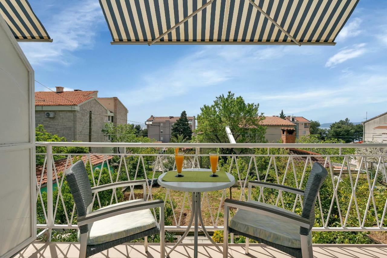Mirjana & Ivo Apartment Makarska Bagian luar foto