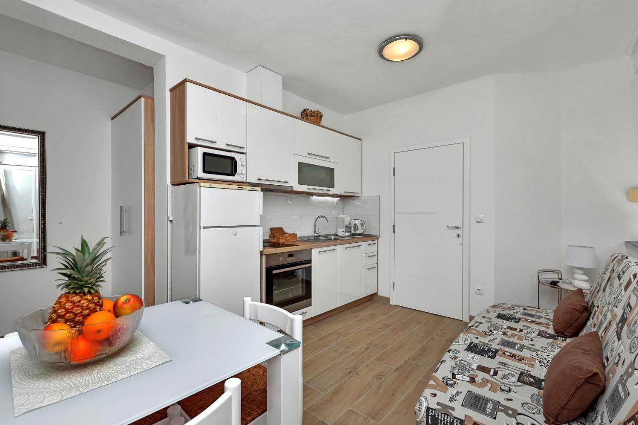 Mirjana & Ivo Apartment Makarska Bagian luar foto